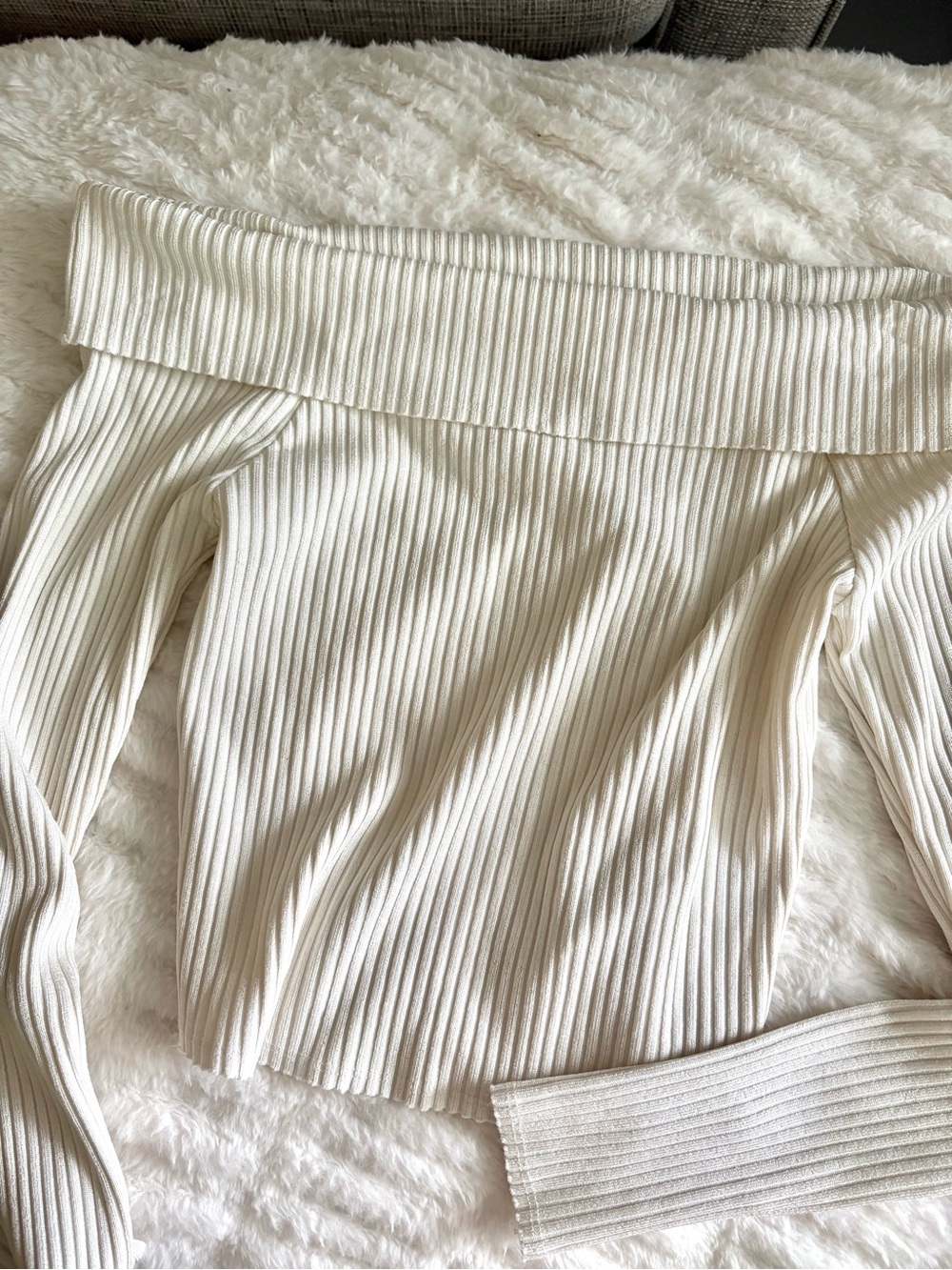 Wild Fable White Off-Shoulder Ribbed Long Sleeve